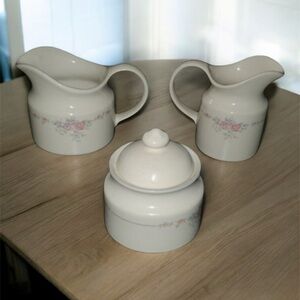 Pfaltzgraff dining servewear gravy boat sauce creamer sugar vintage Trou…